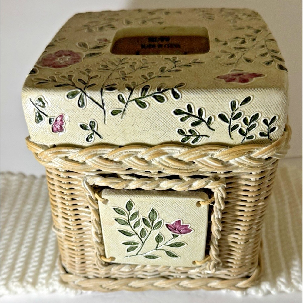 Woven Wicker Rattan  Tissue Box Cover Floral Bathroom Bohemian Vintage